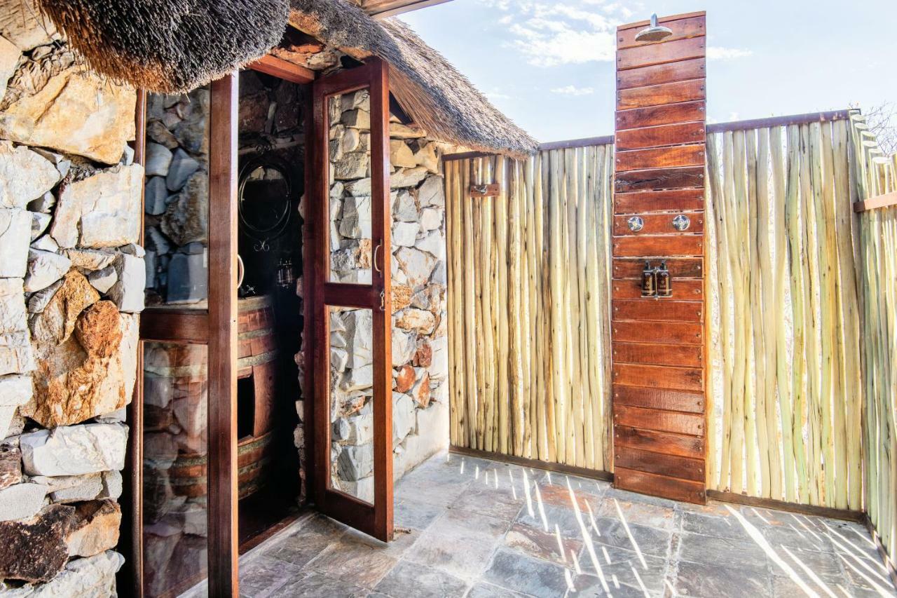 Eagle Tented Lodge & Spa Okaukuejo Luaran gambar