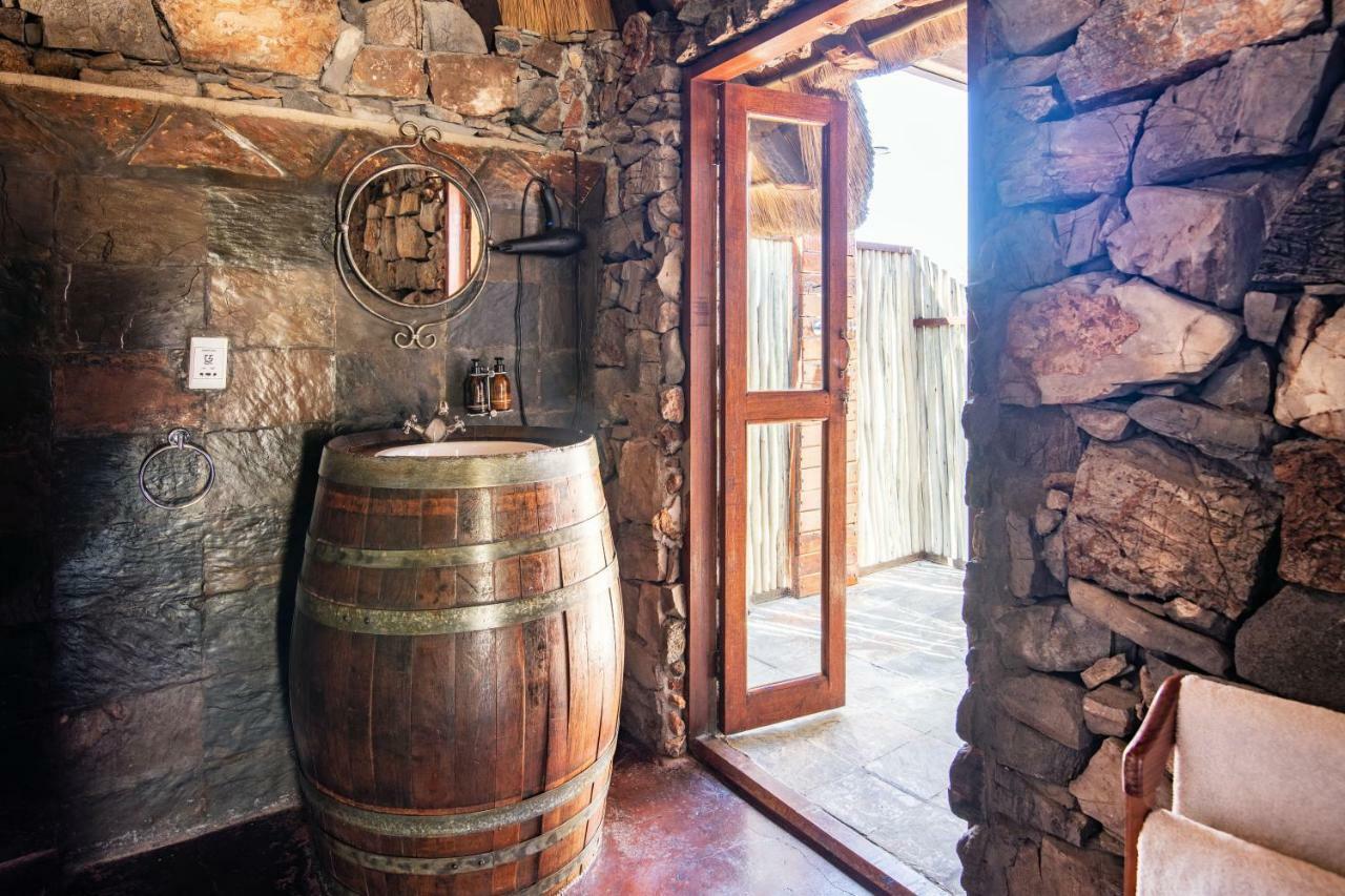 Eagle Tented Lodge & Spa Okaukuejo Luaran gambar