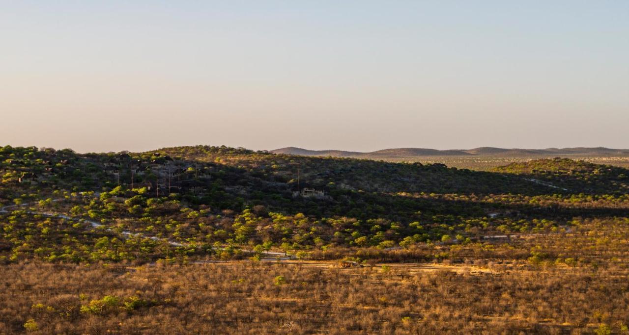 Eagle Tented Lodge & Spa Okaukuejo Luaran gambar